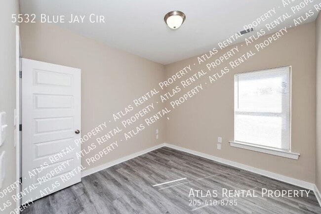 Building Photo - 5532 Blue Jay Cir