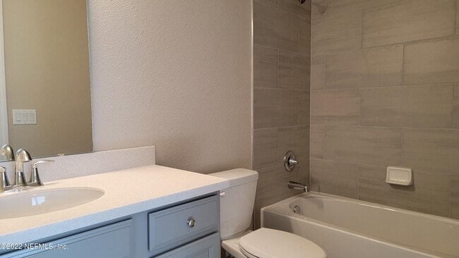 Building Photo - 12870 Josslyn Ln