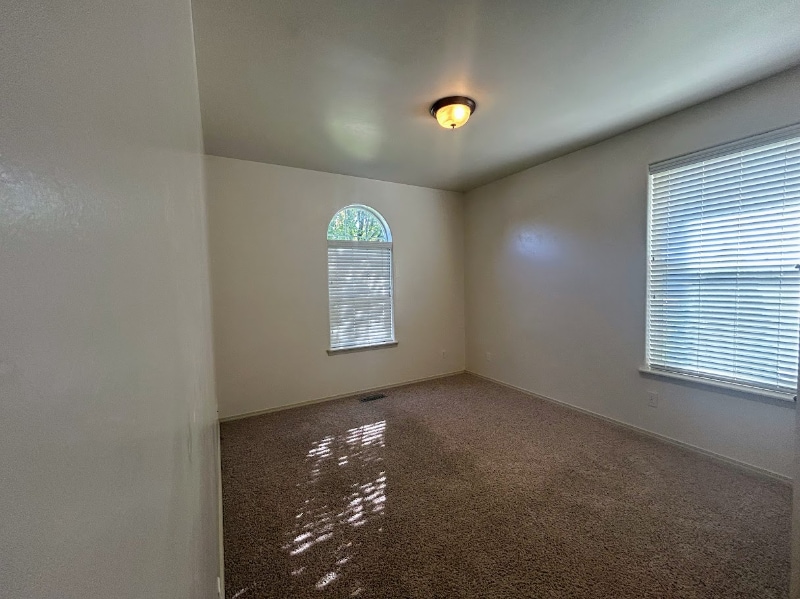 Building Photo - 492 Shadetree Trail