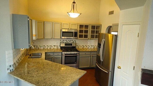 Building Photo - 7337 Canyon Run Dr