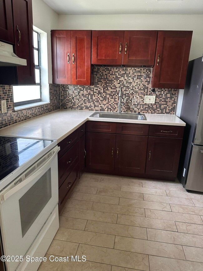 Building Photo - 3694 Brentwood Ct