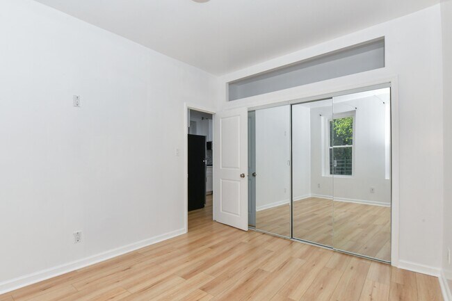 Building Photo - 1137 50th St