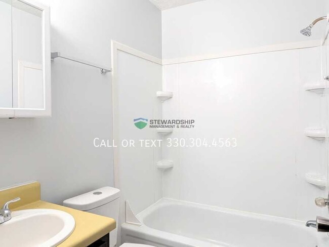 Building Photo - 311 Engadine Ct