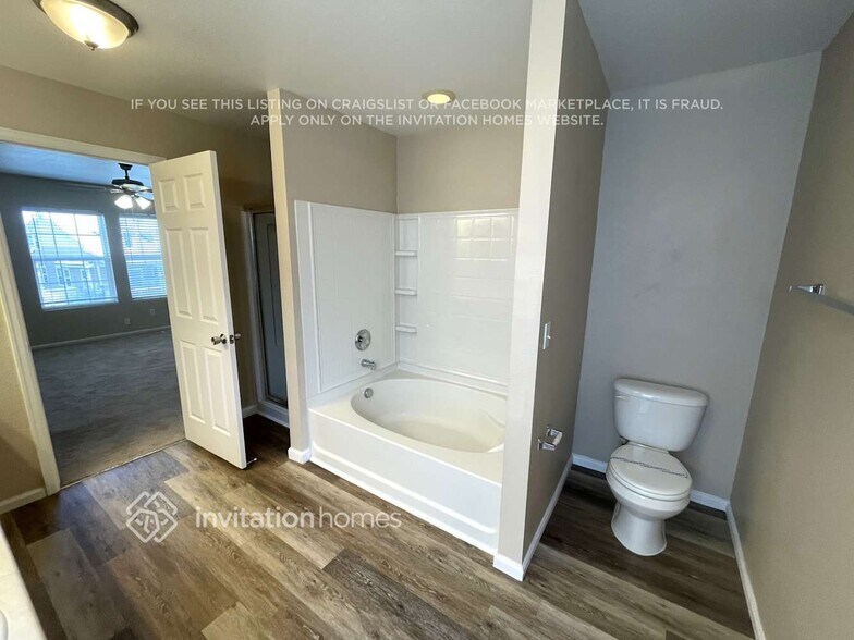 Building Photo - 3770 Dinosaur St