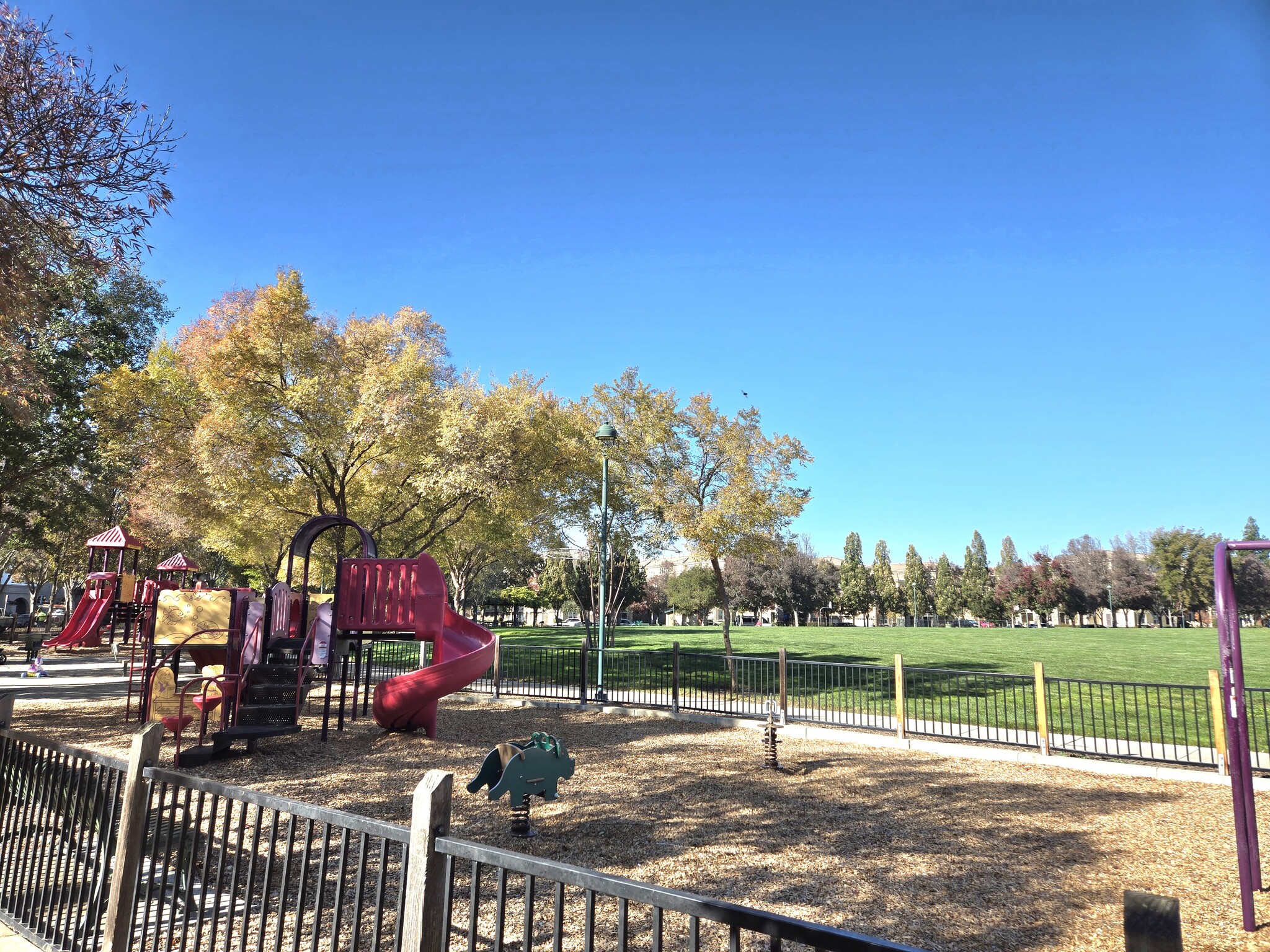 Building Photo - 4353 Fitzwilliam St