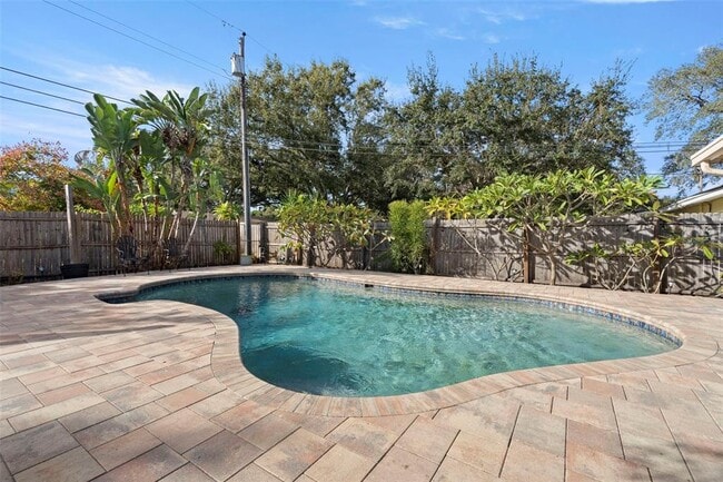 Building Photo - 78 Lexington Dr