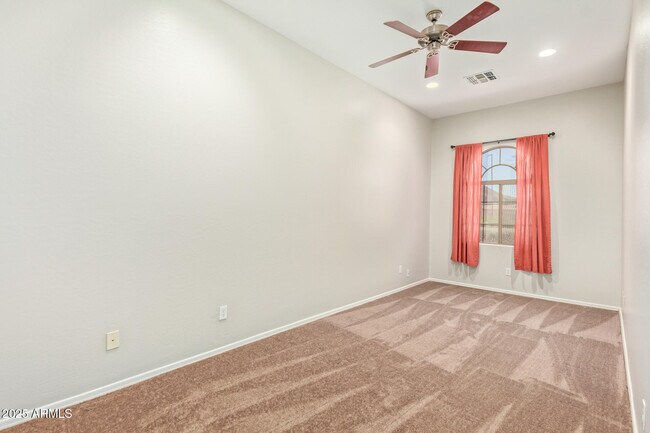 Building Photo - 13508 W Alvarado Dr