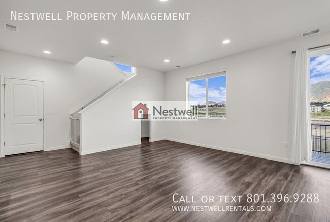 Building Photo - 1836 N Willet Dr