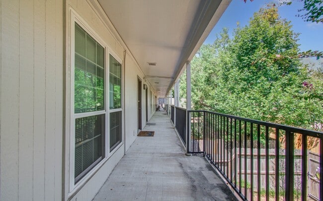 Building Photo - 12633 Memorial Dr