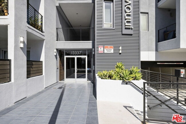 Building Photo - 13337 Beach Ave