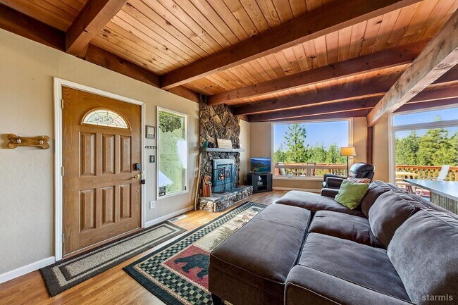 Building Photo - Single Family Home For Rent
