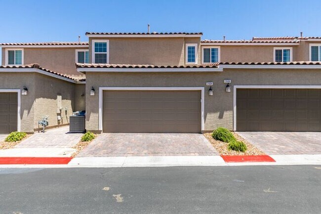 Building Photo - Bright & Spacious 3-Bedroom Home in Inspirada