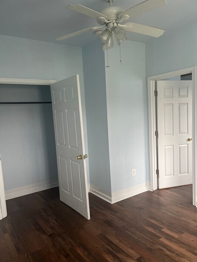 Building Photo - 4200 Deer Park Rd