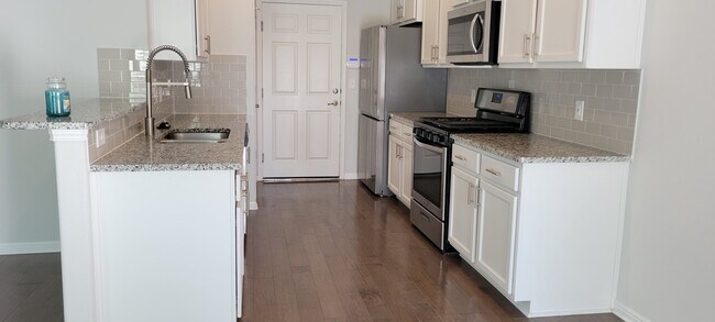 Building Photo - 1511 Bedlington Ln