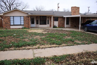 Building Photo - Spacious Renovated Home