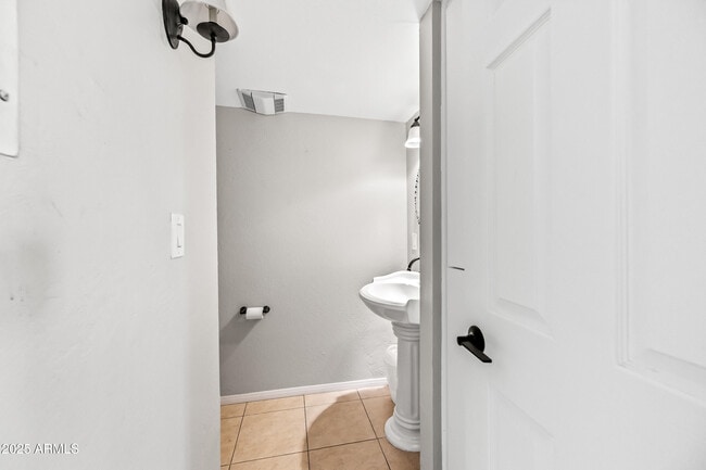 Building Photo - 4630 N 68th St