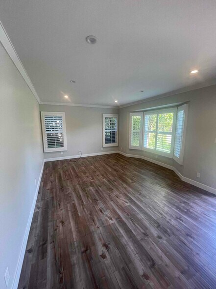 Building Photo - 5406 Packard St