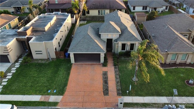 Building Photo - 2113 Rice Ave