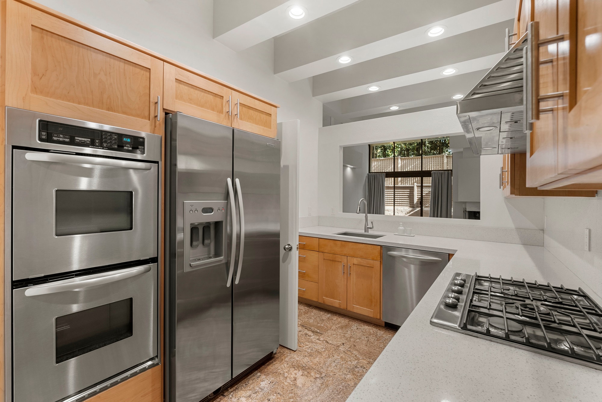 Building Photo - 1520 S Beverly Glen Blvd