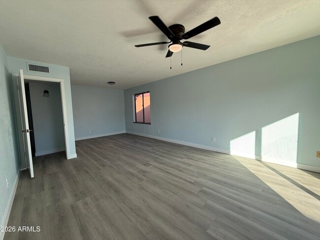 Building Photo - 1449 E McNair Dr