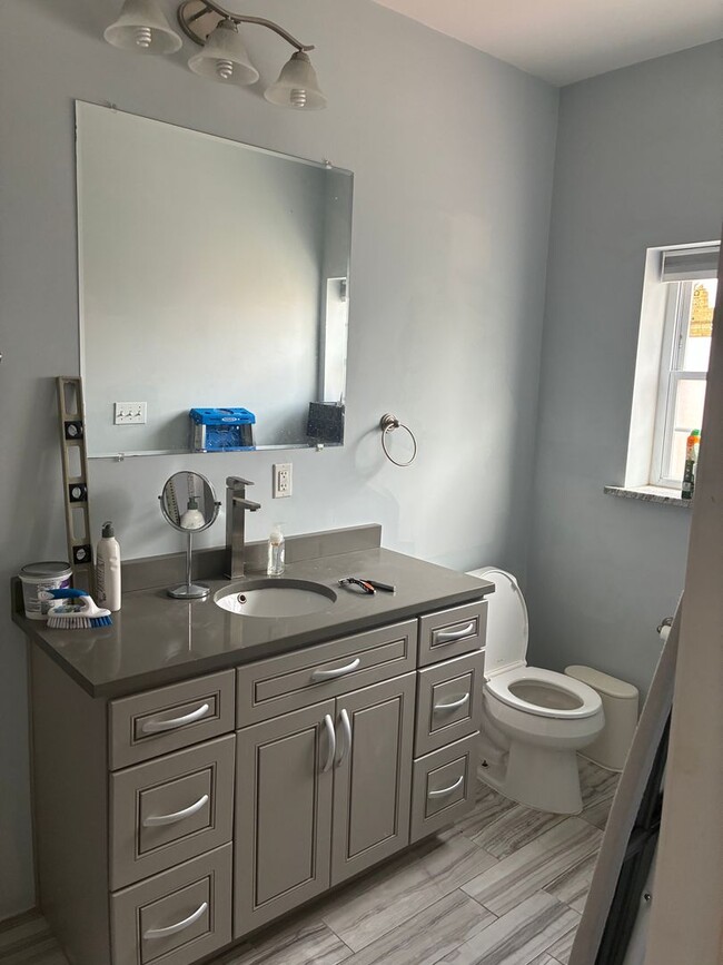 Building Photo - SPACIOUS LAWRENCEVILLE 3 BED 2.5 BATH! PER...