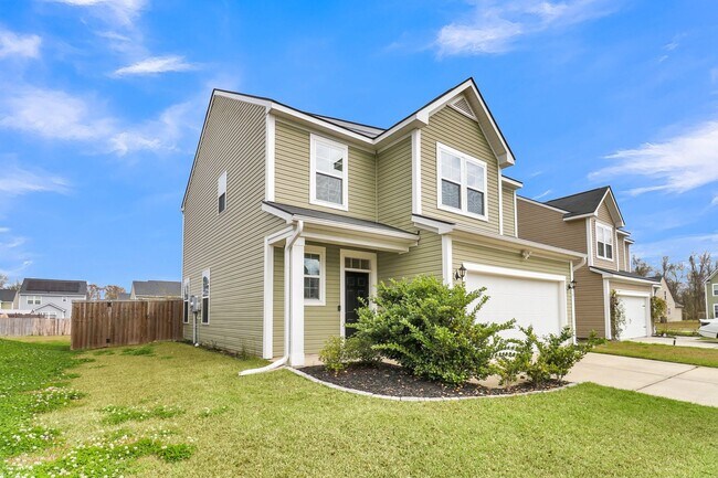 Building Photo - Modern Comfort & Easy Living in Ladson