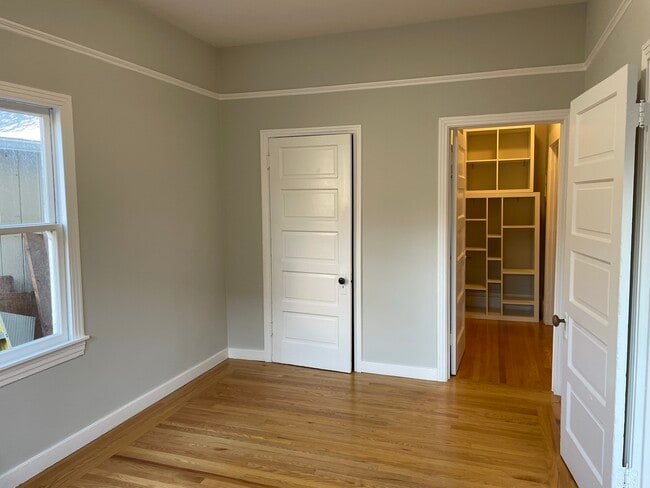 Building Photo - 3112 California St