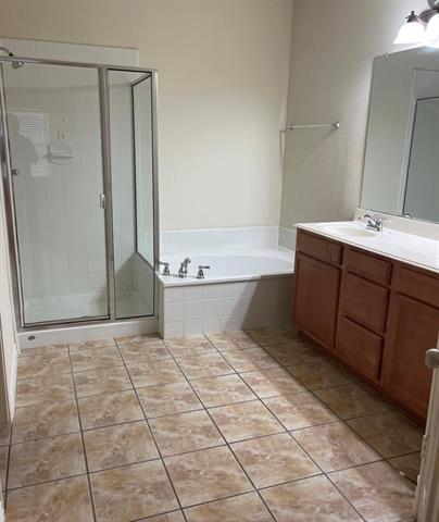Building Photo - 1621 Ambercrest Dr