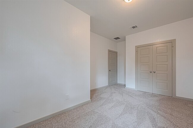 Building Photo - 11622 Twain Dr