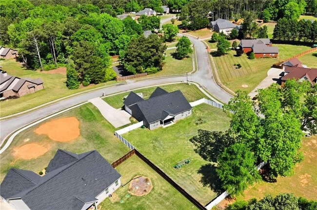 Building Photo - 201 Cade's Ct