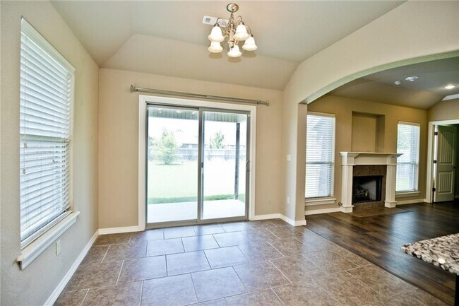 Building Photo - 3057 Azure Ave