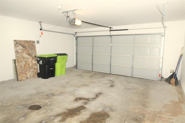 Building Photo - 2014 Kitty Hawk Dr