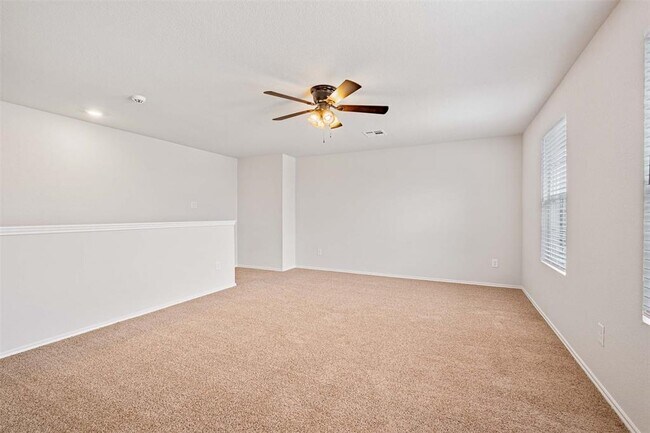 Building Photo - 204 Lily Pond Trl