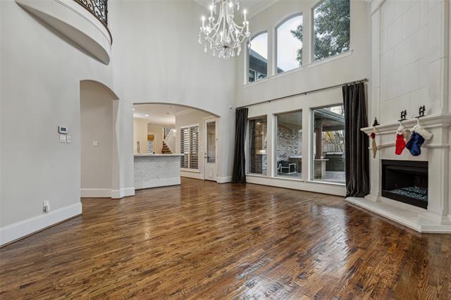 Building Photo - 6405 Royal Ln