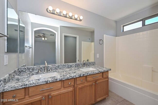 Building Photo - 13157 W Clarendon Ave