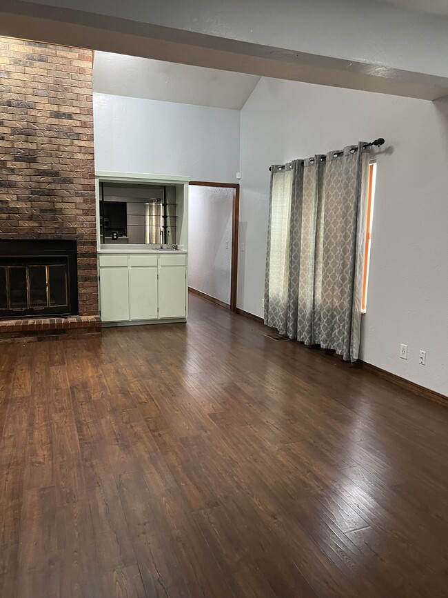 Building Photo - 12214 Banyan Ln