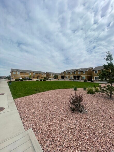 Building Photo - 7167 Black Spruce Hts