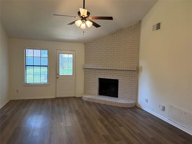 Building Photo - 112 Cinnamon Ln