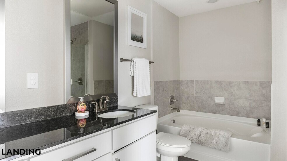 Building Photo - 729 Junction Dr