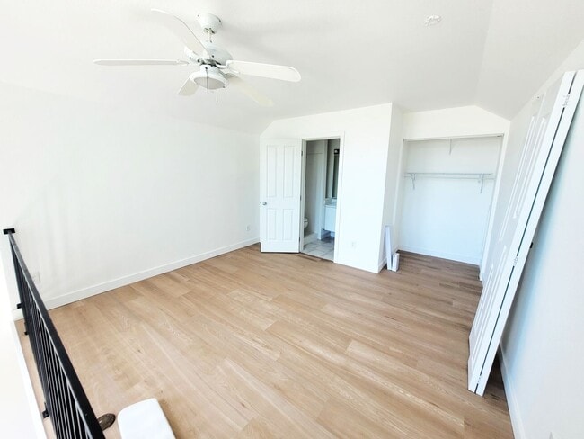 Building Photo - Updated Two Bedroom, Walk to Waterfront
