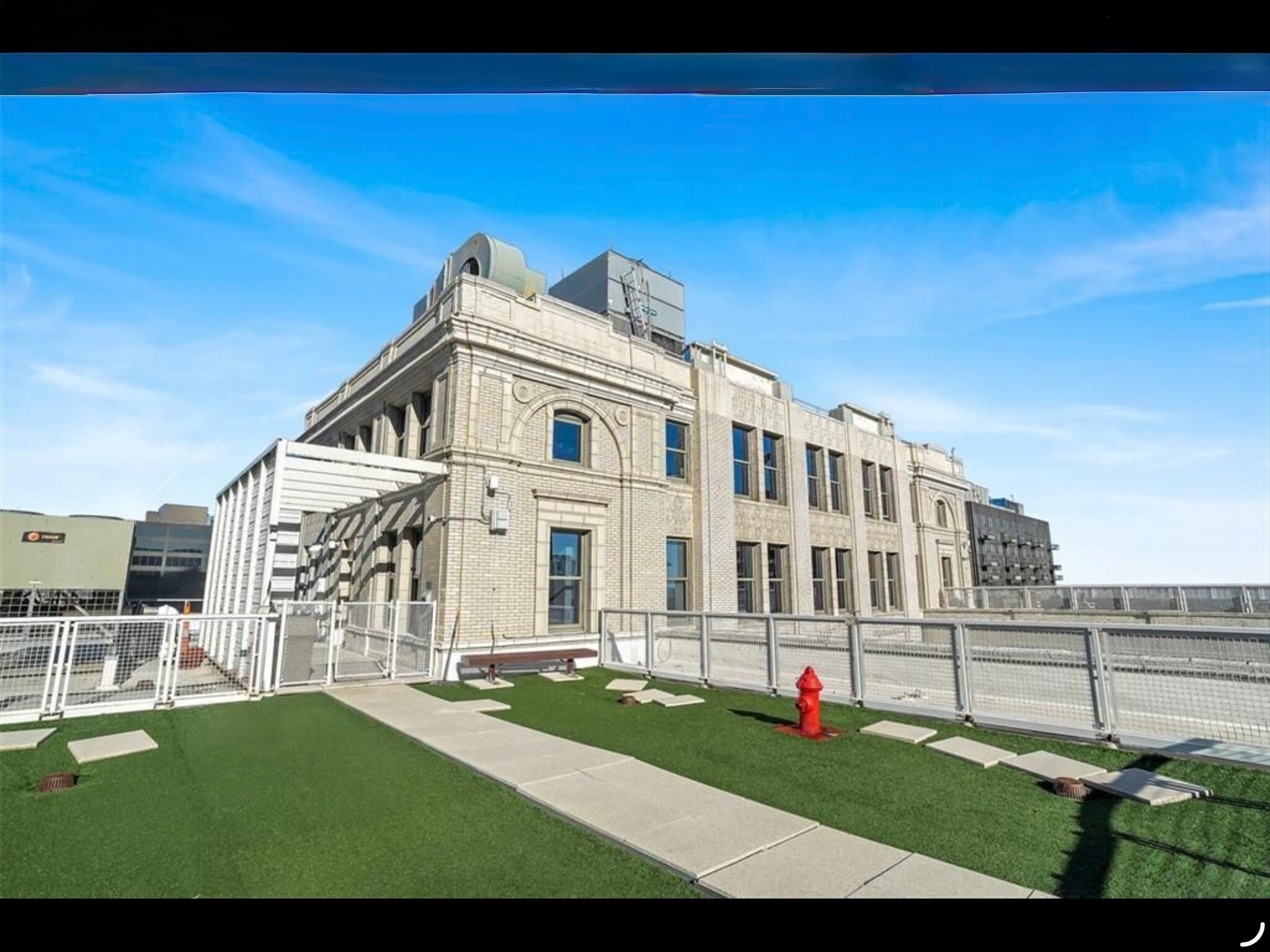 Building Photo - 314 N Broadway