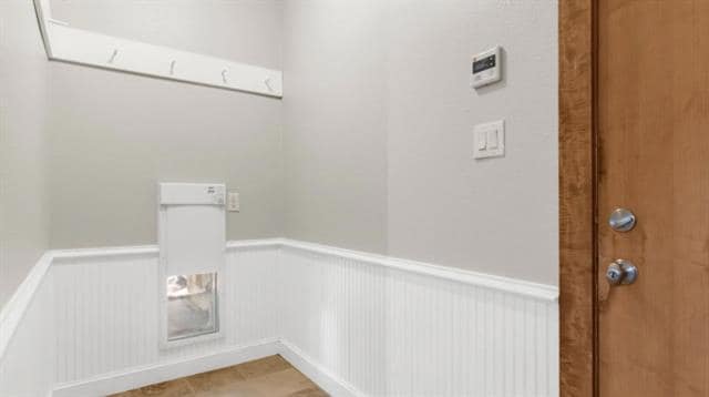 Building Photo - 218 River Oaks