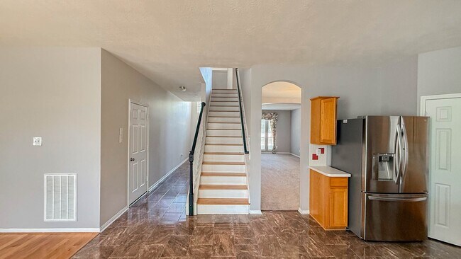 Building Photo - 25915 Drybrook Rd