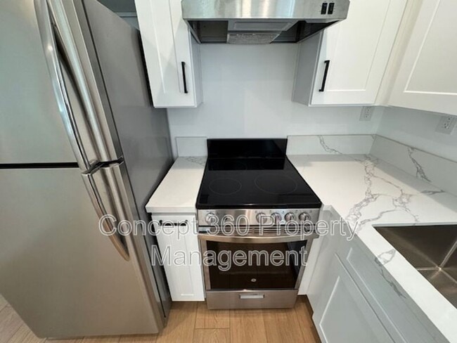 Building Photo - 5300 Glasgow Ct