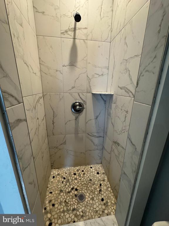 Building Photo - 1522 Willington St