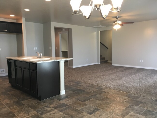 Building Photo - Beautiful home with 3bd 2ba and bonus room. Located in the Irvine Subdivision, just off  Chinden ...