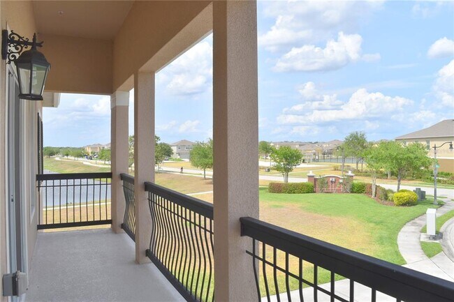 Building Photo - 2116 Betsy Ross Ln
