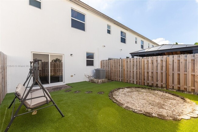 Building Photo - 12150 NW 23rd Ct