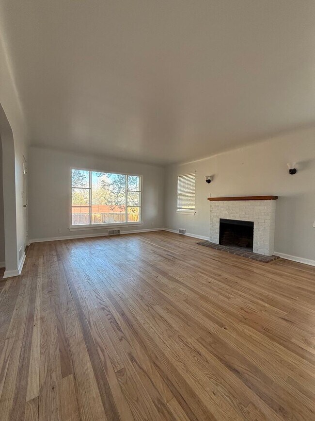 Building Photo - Great House In Fort Collins