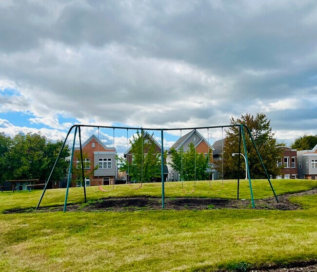 Building Photo - 1900 N Laramie Ave